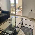 דירה Modern With A Terrace